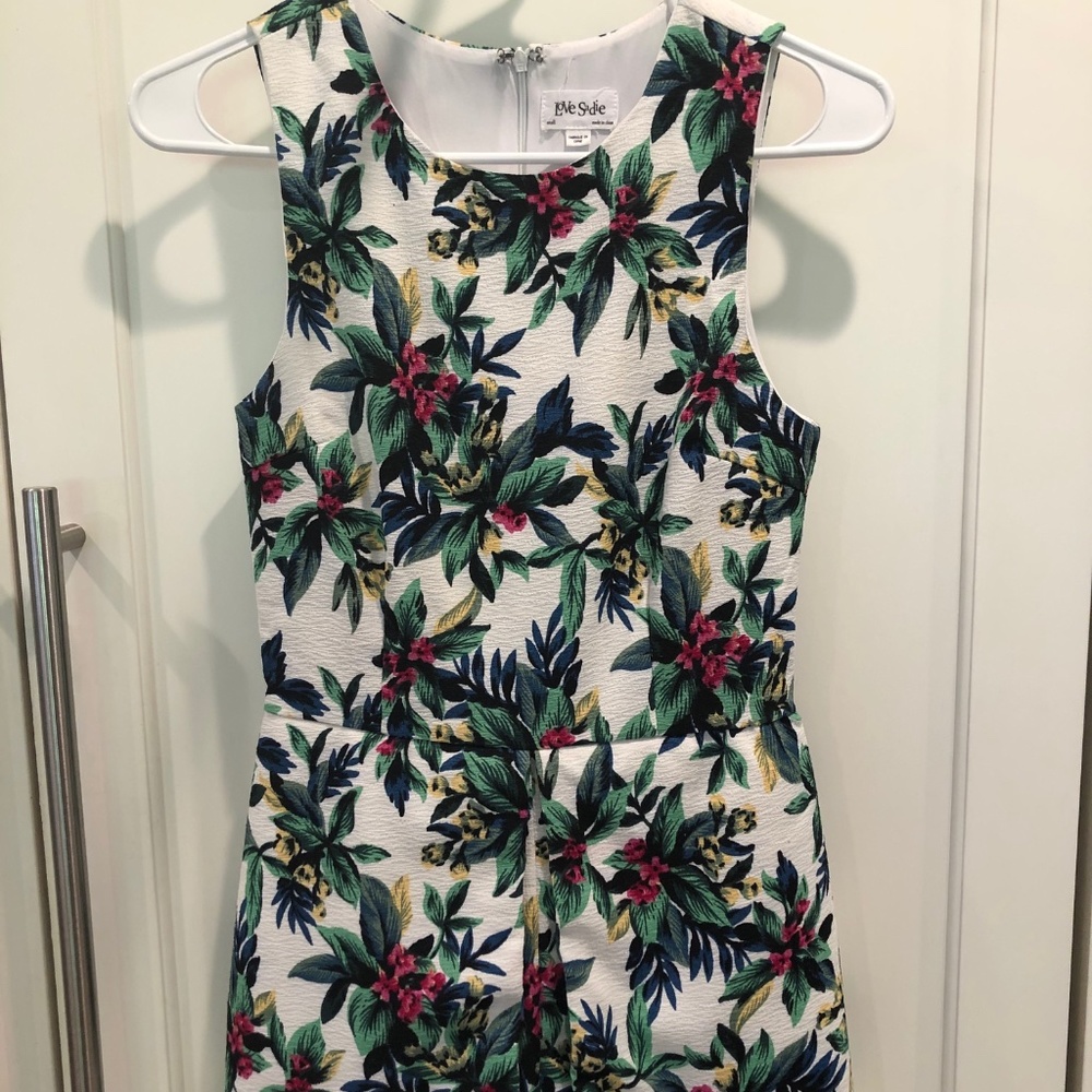 RARE! -Love Sadie Textured Skort Romper Size Small